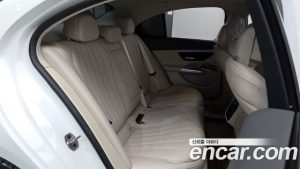 Mercedes-Benz E-Class E300 4MATIC Exclusive 2024 года из Южной Кореи