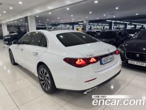 Mercedes-Benz E-Class E300 4MATIC Exclusive 2024 года из Южной Кореи