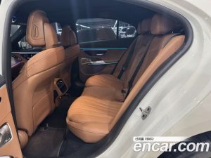 Mercedes-Benz E-Class E300 4MATIC Exclusive 2024 года из Южной Кореи