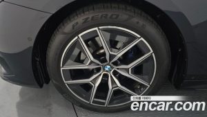 BMW 5-Series 520i M Sport 2024 года из Южной Кореи