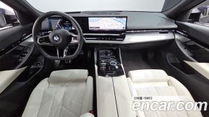 BMW 5-Series 520i M Sport 2024 года из Южной Кореи