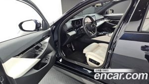 BMW 5-Series 520i M Sport 2024 года из Южной Кореи