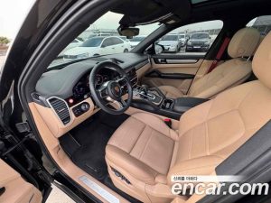 Porsche Cayenne 3.0 2023 года из Южной Кореи
