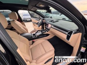 Porsche Cayenne 3.0 2023 года из Южной Кореи