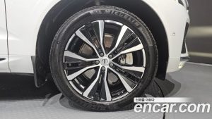 Volvo XC60 B6 Ultra Bright 2024 года из Южной Кореи