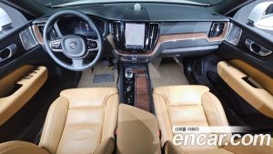 Volvo XC60 B6 Ultra Bright 2024 года из Южной Кореи