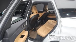 Volvo XC60 B6 Ultra Bright 2024 года из Южной Кореи