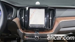 Volvo XC60 B6 Ultra Bright 2024 года из Южной Кореи