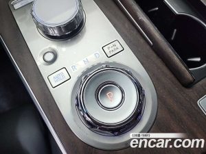 Genesis G80 Бензин 2.5 Turbo AWD 2025 года из Южной Кореи