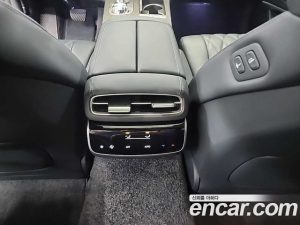 Genesis G80 Бензин 2.5 Turbo AWD 2025 года из Южной Кореи
