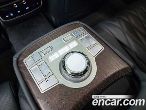 Genesis G80 Бензин 2.5 Turbo AWD 2025 года из Южной Кореи