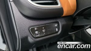 Kia Seltos Бензин 2.0 2WD 2024 года из Южной Кореи