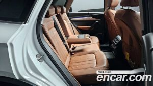 Audi Q5 45 TFSI 4WD 2023 года из Южной Кореи