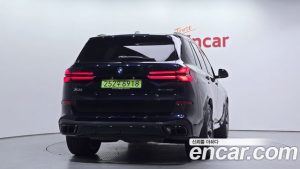BMW X5 xDrive 40i M Sport 2025 года из Южной Кореи