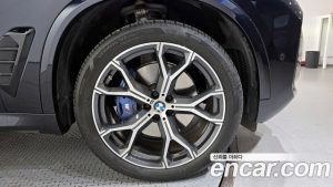 BMW X5 xDrive 40i M Sport 2025 года из Южной Кореи