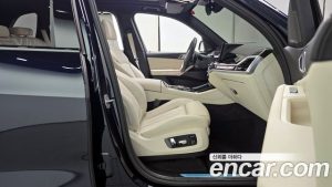BMW X5 xDrive 40i M Sport 2025 года из Южной Кореи