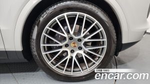 Porsche Cayenne 3.0 Coupe 2022 года из Южной Кореи
