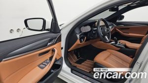BMW 5-Series 520i M Sport 2023 года из Южной Кореи