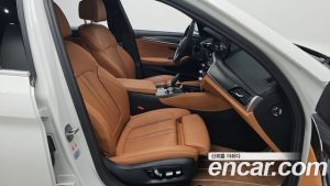BMW 5-Series 520i M Sport 2023 года из Южной Кореи