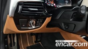 BMW 5-Series 520i M Sport 2023 года из Южной Кореи