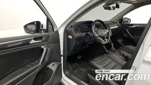 Volkswagen Tiguan 2.0 TDI Prestige 2023 года из Южной Кореи