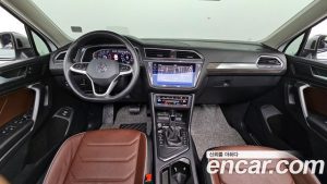 Volkswagen Tiguan 2.0 TSI Prestige 2024 года из Южной Кореи