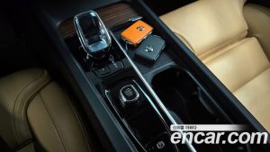 Volvo S60 B5 ULTIMATE Bright 2023 года из Южной Кореи