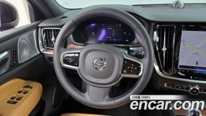Volvo S60 B5 ULTIMATE Bright 2023 года из Южной Кореи