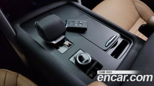 Land Rover Discovery P360 Dynamic HSE 2025 года из Южной Кореи