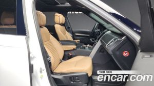 Land Rover Discovery P360 Dynamic HSE 2025 года из Южной Кореи
