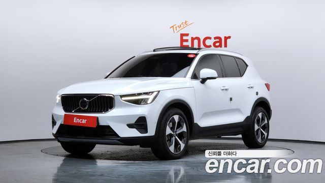 Volvo XC40 B4 ULTIMATE Bright 2023 года из Кореи