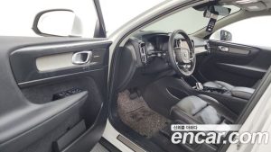 Volvo XC40 B4 ULTIMATE Bright 2023 года из Южной Кореи