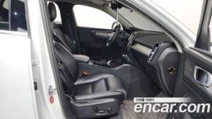 Volvo XC40 B4 ULTIMATE Bright 2023 года из Южной Кореи