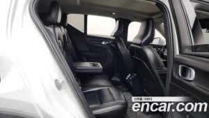 Volvo XC40 B4 ULTIMATE Bright 2023 года из Южной Кореи