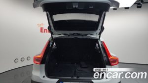 Volvo XC40 B4 ULTIMATE Bright 2023 года из Южной Кореи