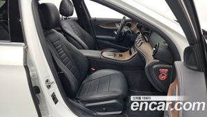 Mercedes-Benz E-Class E250 Exclusive 2023 года из Южной Кореи