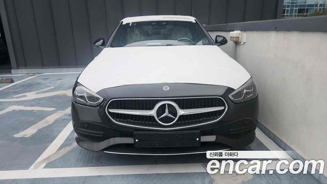 Mercedes-Benz C-Class C200 Avantgarde 2025 года из Кореи
