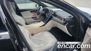 Mercedes-Benz C-Class C200 Avantgarde 2025 года из Южной Кореи