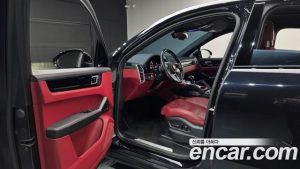 Porsche Cayenne 3.0 Coupe 2022 года из Южной Кореи