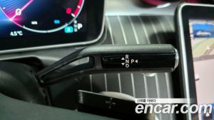 Mercedes-Benz C-Class C300 4MATIC Avantgarde 2024 года из Южной Кореи