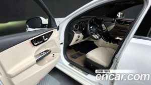 Mercedes-Benz C-Class C300 4MATIC Avantgarde 2024 года из Южной Кореи
