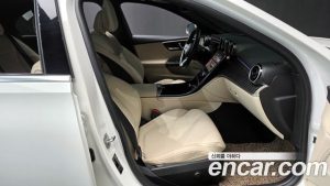 Mercedes-Benz C-Class C300 4MATIC Avantgarde 2024 года из Южной Кореи