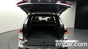 BMW X7 xDrive 40d M Sport 7-Seater 2025 года из Южной Кореи
