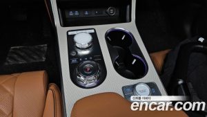Genesis GV80 2.5T Бензин AWD 2024 года из Южной Кореи