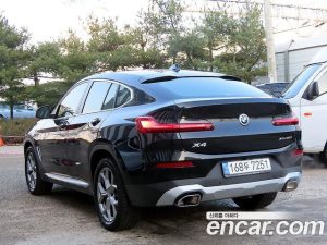 BMW X4 xDrive20i xLine 2023 года из Южной Кореи