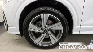 Audi Q2 35 TDI Premium 2023 года из Южной Кореи