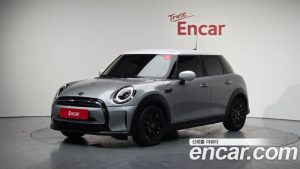 Mini Cooper 5Door CLASSIC 2024 года из Южной Кореи