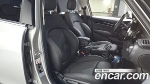 Mini Cooper 5Door CLASSIC 2024 года из Южной Кореи