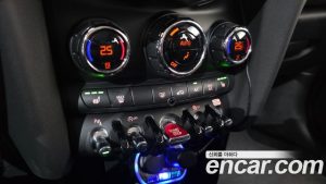 Mini Cooper 5Door CLASSIC 2024 года из Южной Кореи