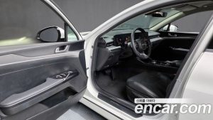 Kia K5 2.0 2024 года из Южной Кореи